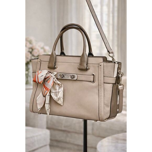 Coach Leather Satchel Shoulder Bag Beige Turnlock – Size Medium - Picture 3 of 10